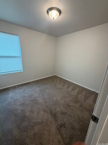 14616 STABLE SPGS, Elmendorf, TX 78112