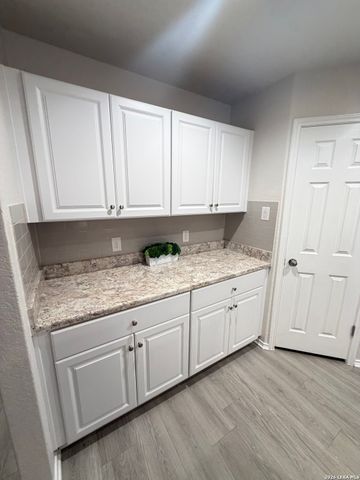 14616 STABLE SPGS, Elmendorf, TX 78112
