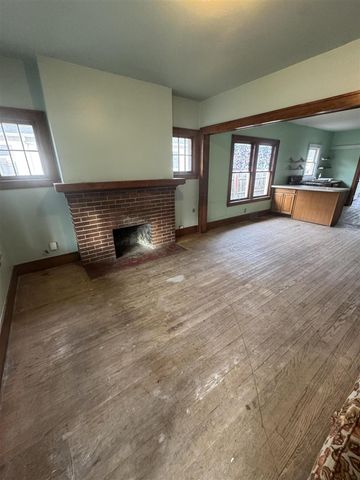 974 N Prospect Road, Ypsilanti, MI 48198