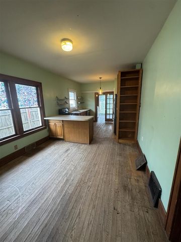 974 N Prospect Road, Ypsilanti, MI 48198