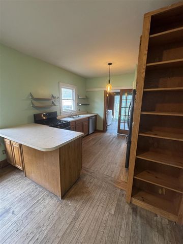 974 N Prospect Road, Ypsilanti, MI 48198