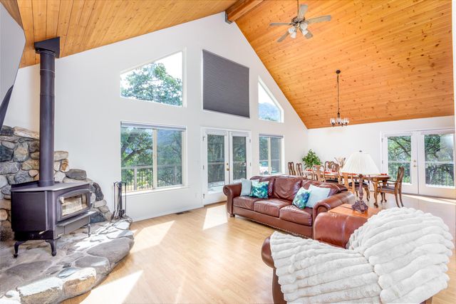 46798 Sequoia Court, Three Rivers, CA 93271