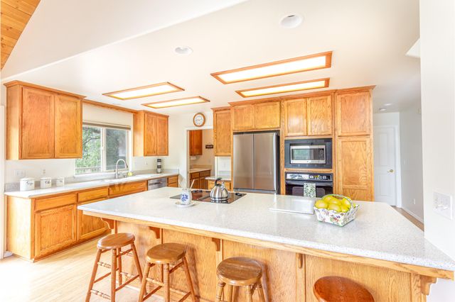 46798 Sequoia Court, Three Rivers, CA 93271