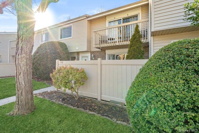 210 Springmeadow Drive C, Holbrook, NY 11741