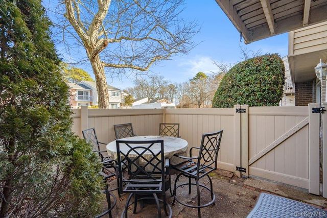 210 Springmeadow Drive C, Holbrook, NY 11741