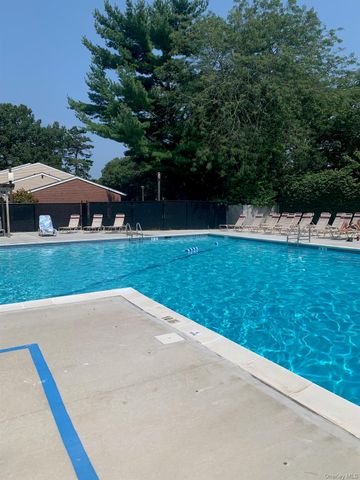 210 Springmeadow Drive C, Holbrook, NY 11741