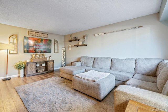 210 Springmeadow Drive C, Holbrook, NY 11741