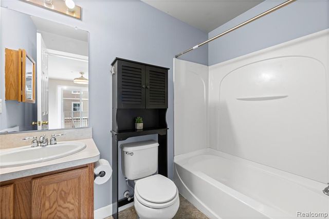 1156 Faulkner, Troy, MI 48083