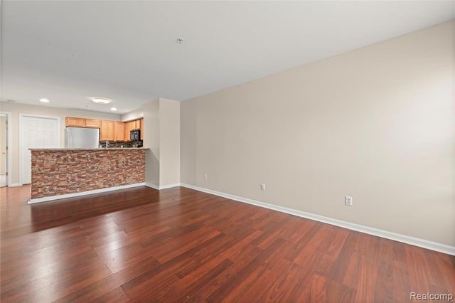 1156 Faulkner, Troy, MI 48083