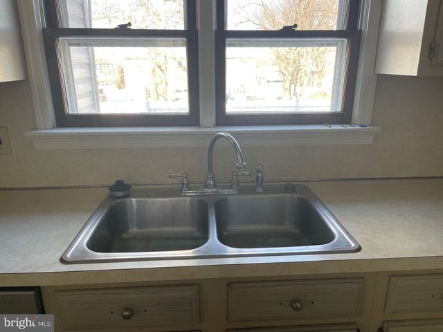 322 MCKINLEY AVE, Pitman, NJ 08071