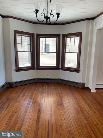 322 MCKINLEY AVE, Pitman, NJ 08071