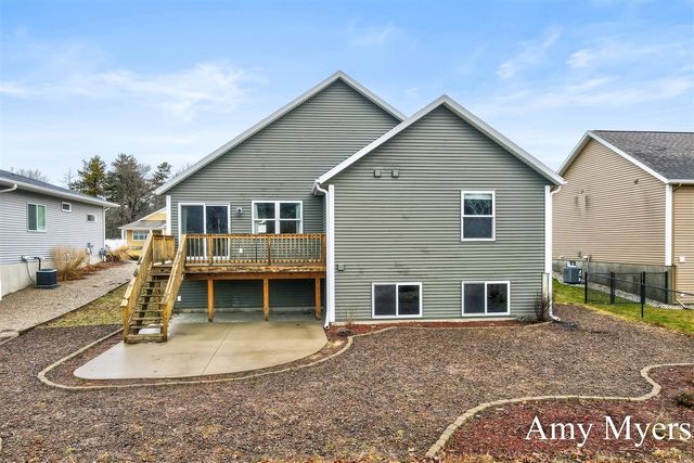 2601 Eagle Ridge, Muskegon, MI 49444