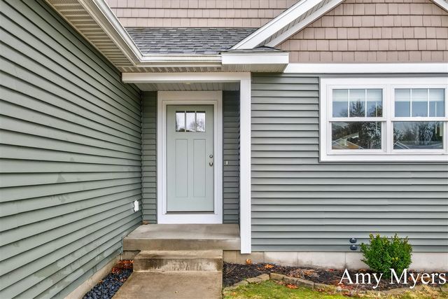 2601 Eagle Ridge, Muskegon, MI 49444