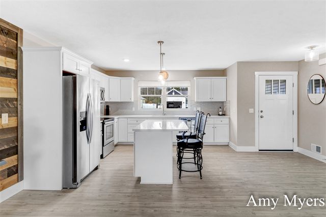 2601 Eagle Ridge, Muskegon, MI 49444