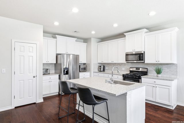 5602 Chestnut Xing, San Antonio, TX 78266