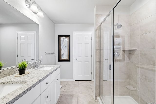 5602 Chestnut Xing, San Antonio, TX 78266