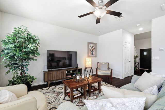 5602 Chestnut Xing, San Antonio, TX 78266