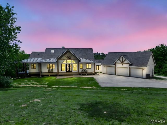 22206 Tree Farm Road, Warrenton, MO 63383