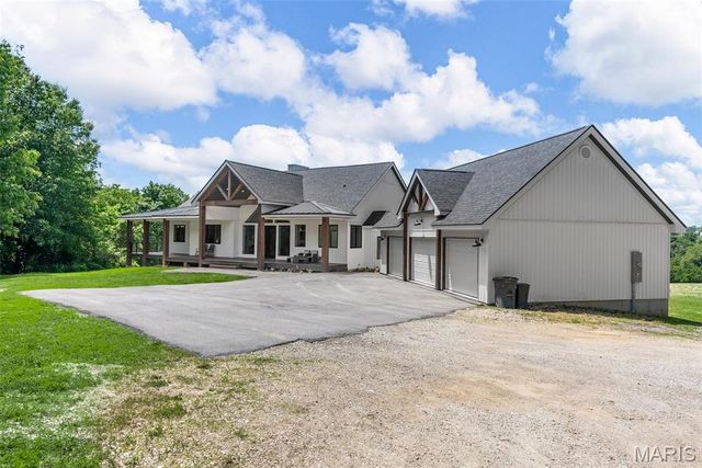 22206 Tree Farm Road, Warrenton, MO 63383