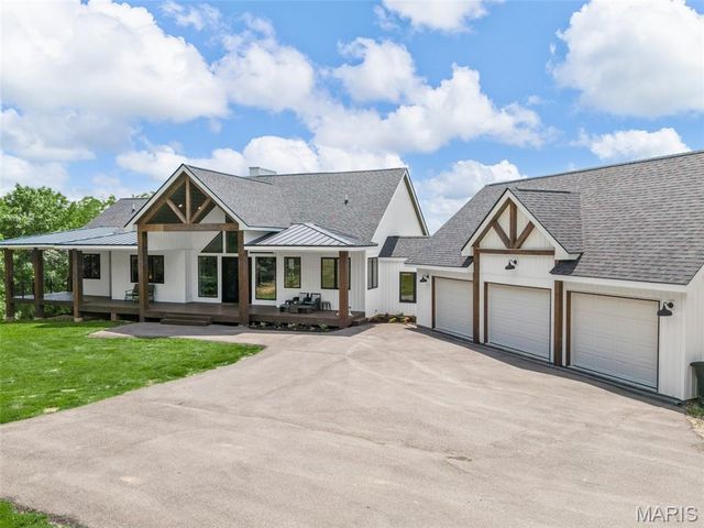 22206 Tree Farm Road, Warrenton, MO 63383