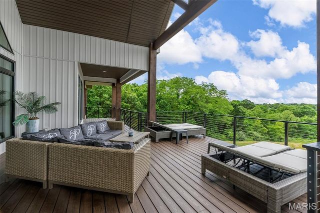 22206 Tree Farm Road, Warrenton, MO 63383