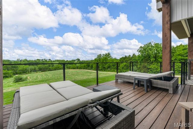 22206 Tree Farm Road, Warrenton, MO 63383