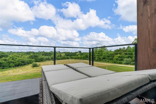 22206 Tree Farm Road, Warrenton, MO 63383