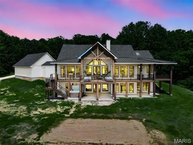 22206 Tree Farm Road, Warrenton, MO 63383