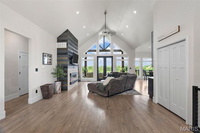 22206 Tree Farm Road, Warrenton, MO 63383