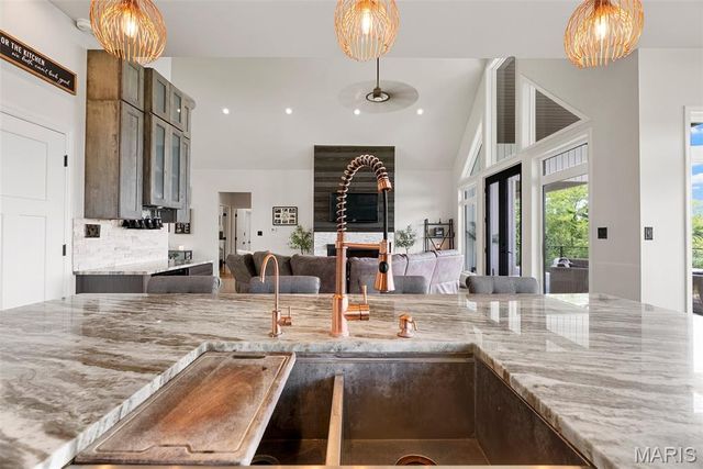 22206 Tree Farm Road, Warrenton, MO 63383