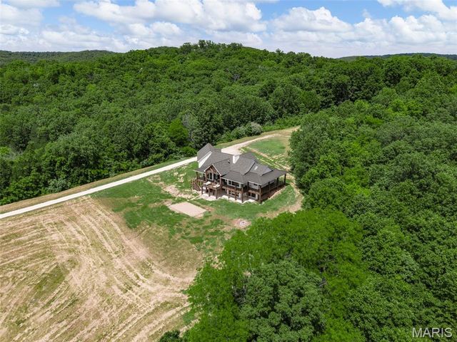 22206 Tree Farm Road, Warrenton, MO 63383