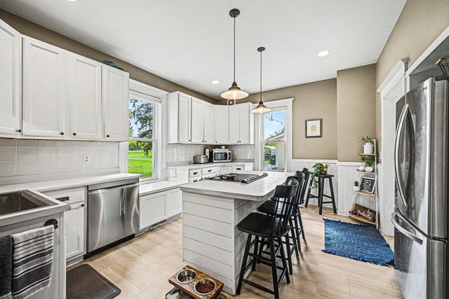16680 County Road 40, Carver, MN 55315
