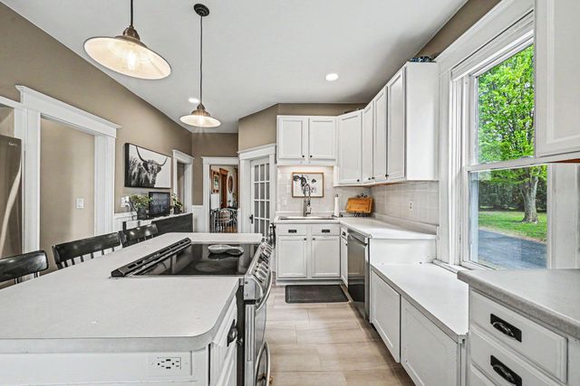 16680 County Road 40, Carver, MN 55315