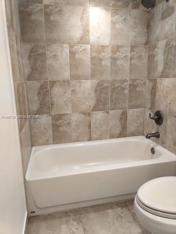 9001 SW 77th Ave C604, Miami, FL 33156