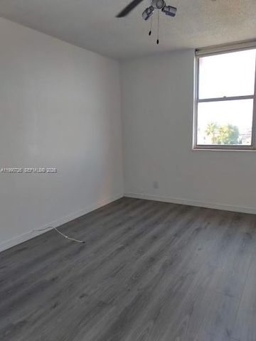 9001 SW 77th Ave C604, Miami, FL 33156