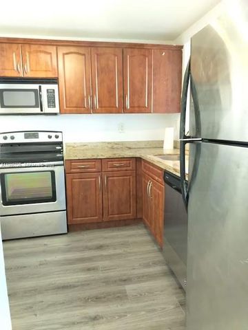 9001 SW 77th Ave C604, Miami, FL 33156