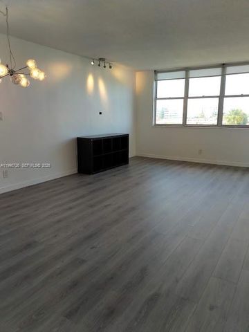 9001 SW 77th Ave C604, Miami, FL 33156