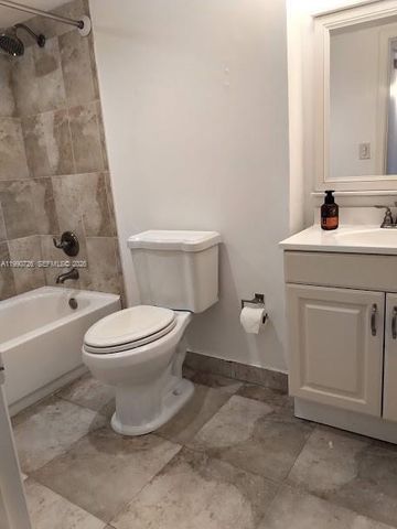 9001 SW 77th Ave C604, Miami, FL 33156