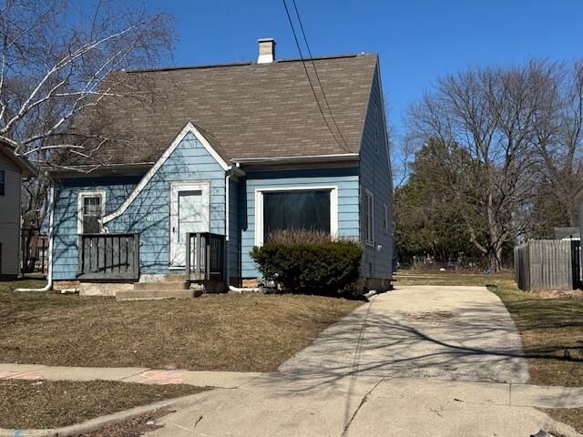 4124 W KIEHNAU AVENUE, Milwaukee, WI 53209