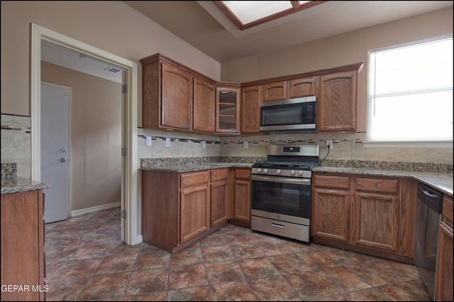 1509 LUZ DE SOL Drive, El Paso, TX 79912