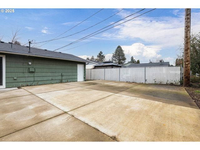 1137 Ne 193RD Ave, Portland, OR 97230