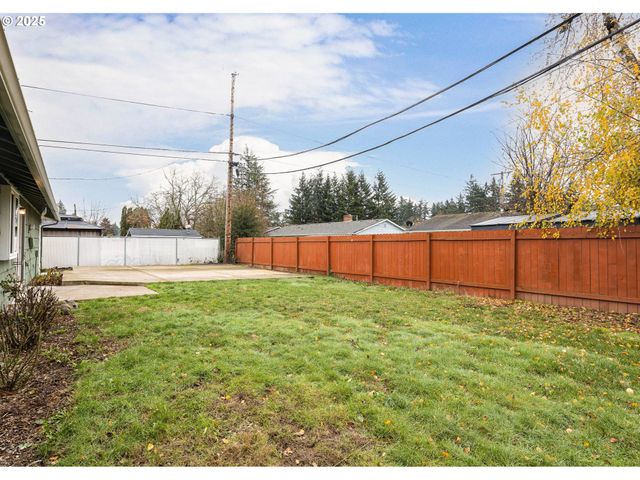 1137 Ne 193RD Ave, Portland, OR 97230
