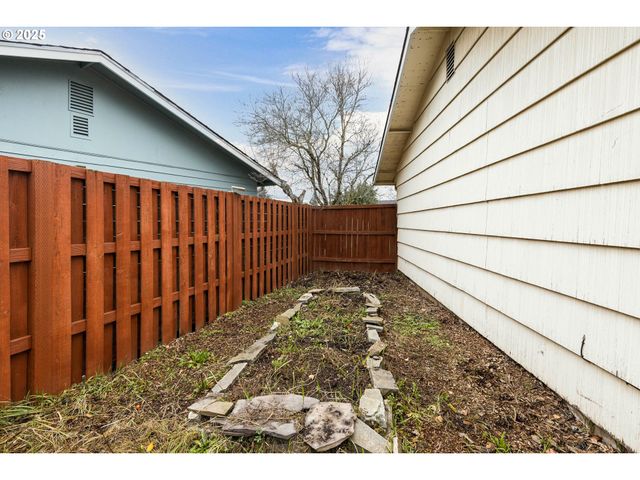 1137 Ne 193RD Ave, Portland, OR 97230