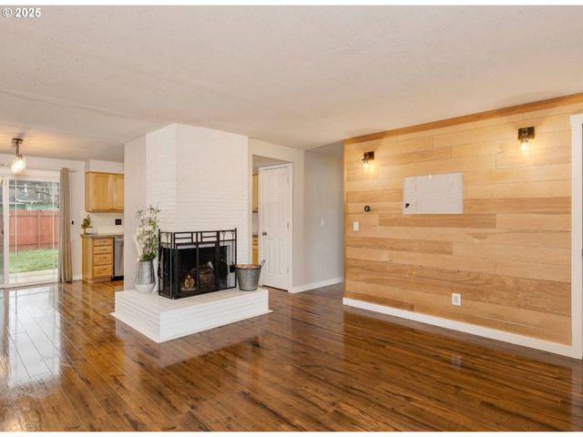 1137 Ne 193RD Ave, Portland, OR 97230