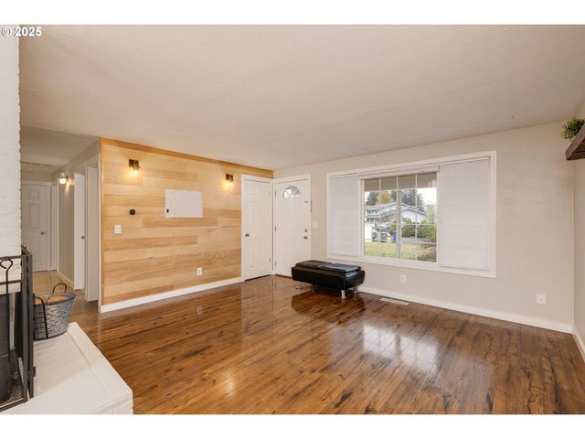 1137 Ne 193RD Ave, Portland, OR 97230