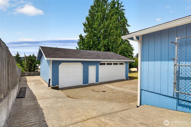 405 14th Avenue, Milton, WA 98354