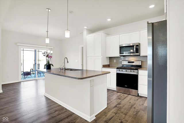 6390 Flag Stop Drive, Whitestown, IN 46075