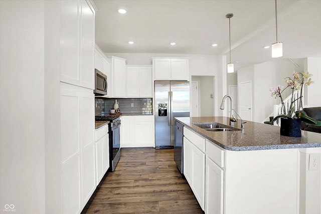 6390 Flag Stop Drive, Whitestown, IN 46075