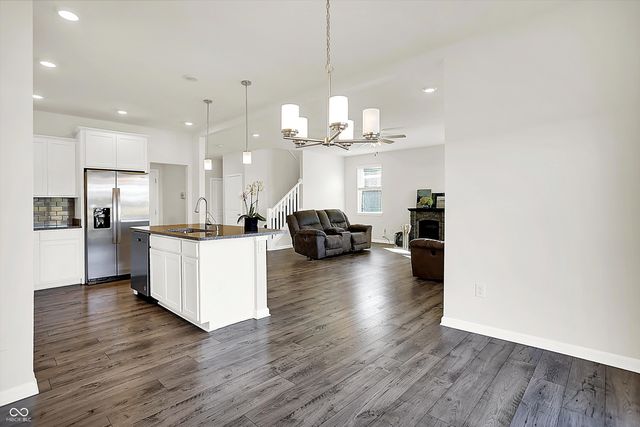 6390 Flag Stop Drive, Whitestown, IN 46075