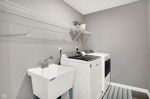 6390 Flag Stop Drive, Whitestown, IN 46075